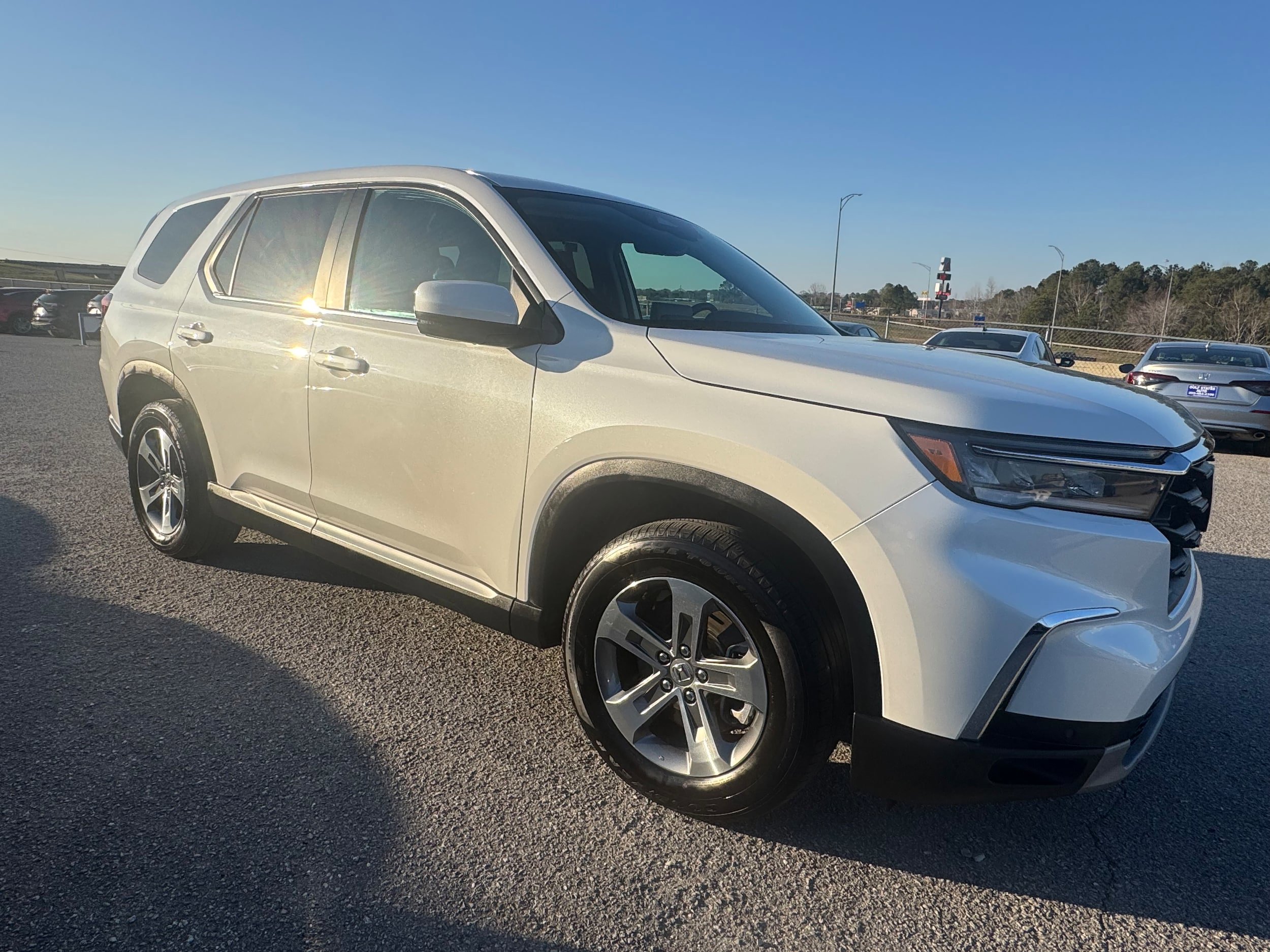 Used 2023 Honda Pilot EX-L image 3