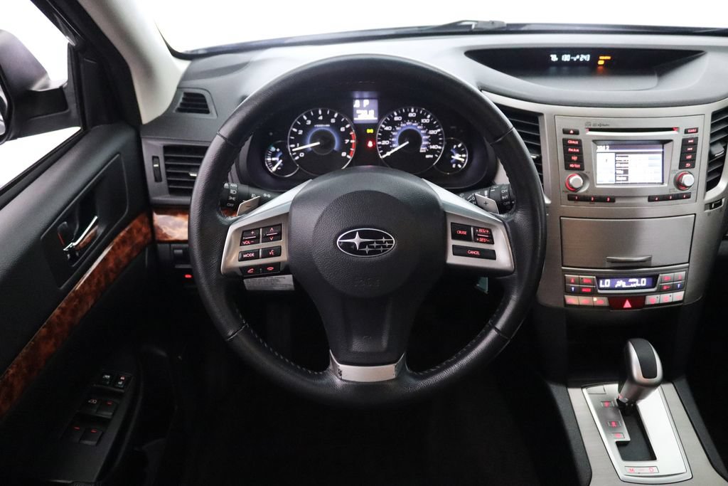 Used 2012 Subaru Outback 2.5i Limited w/ Moonroof Pkg AWD/4WD image 16