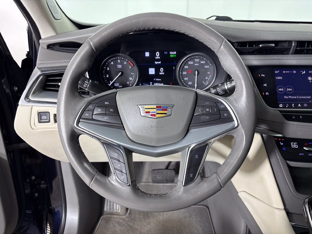 Used 2021 Cadillac XT5 Premium Luxury FWD image 16
