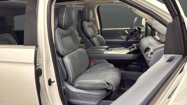 Used 2023 Lincoln Navigator Black Label AWD/4WD image 22