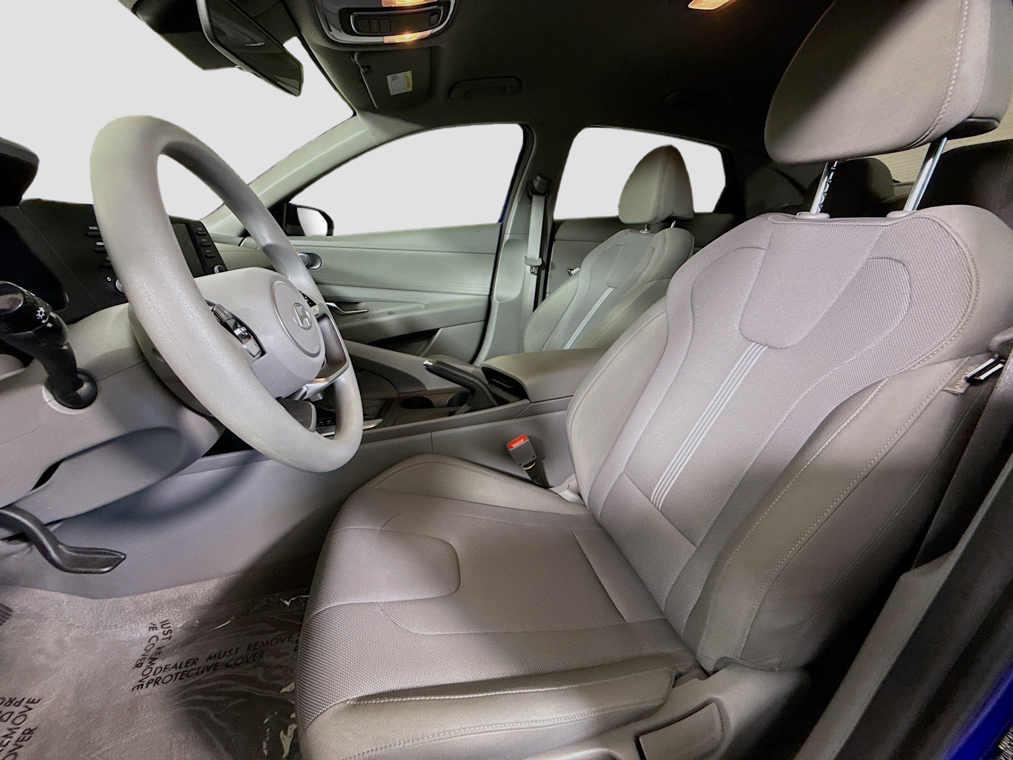 Used 2025 Hyundai Elantra SE image 21