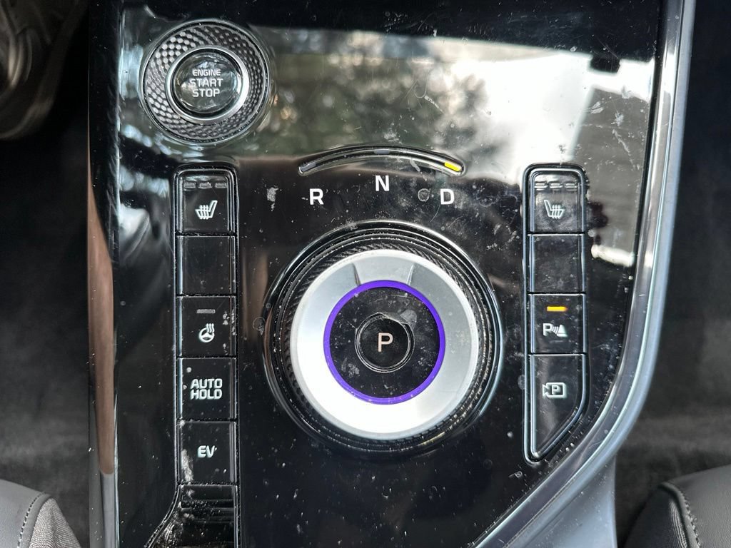 Used 2024 Kia Niro EX w/ EX Cold Weather Package FWD image 19