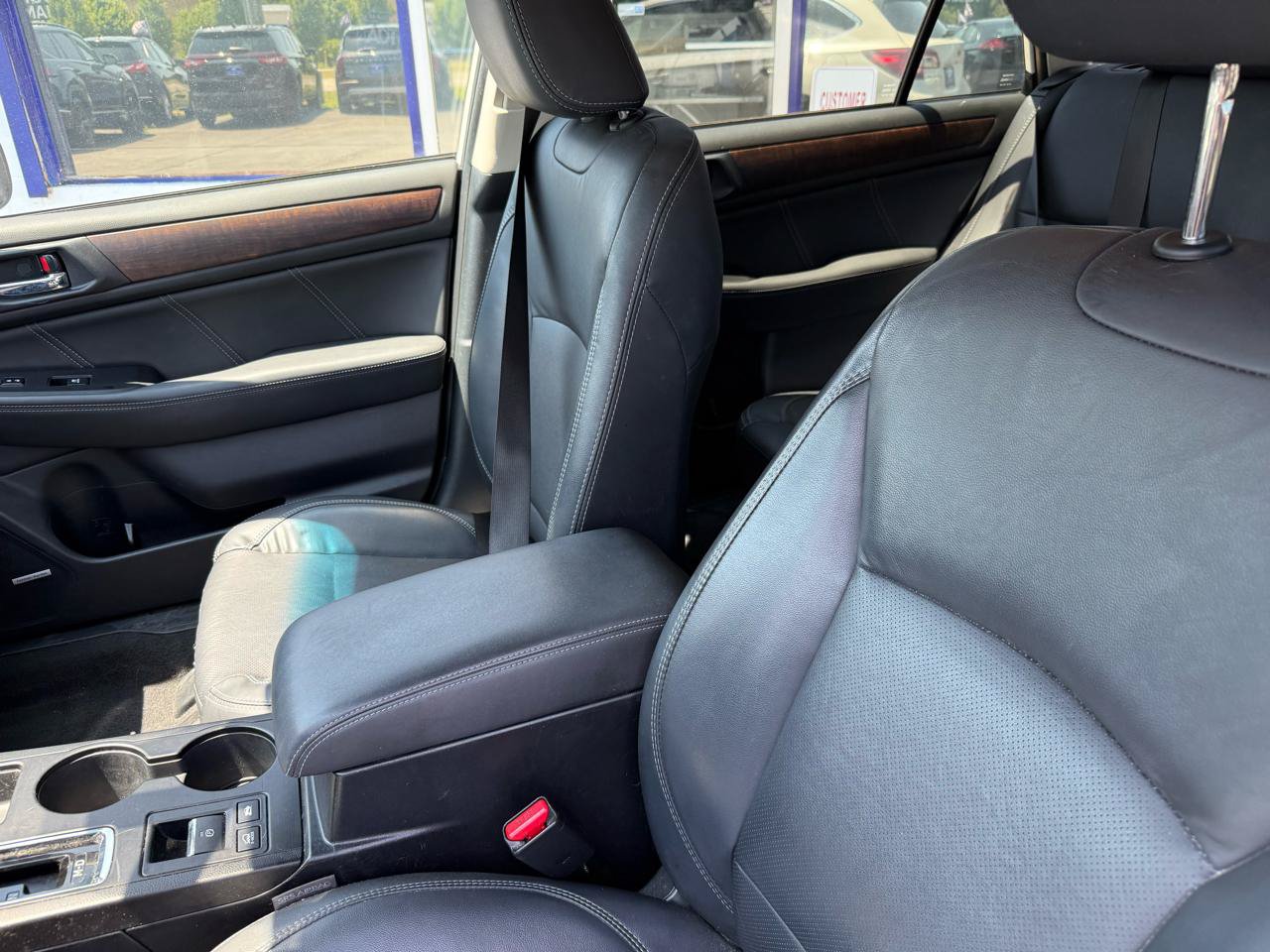 Used 2019 Subaru Outback 2.5i Limited AWD/4WD image 11