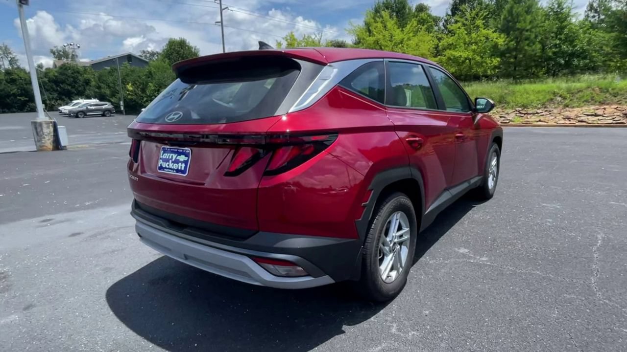 Used 2025 Hyundai Tucson SE FWD image 8