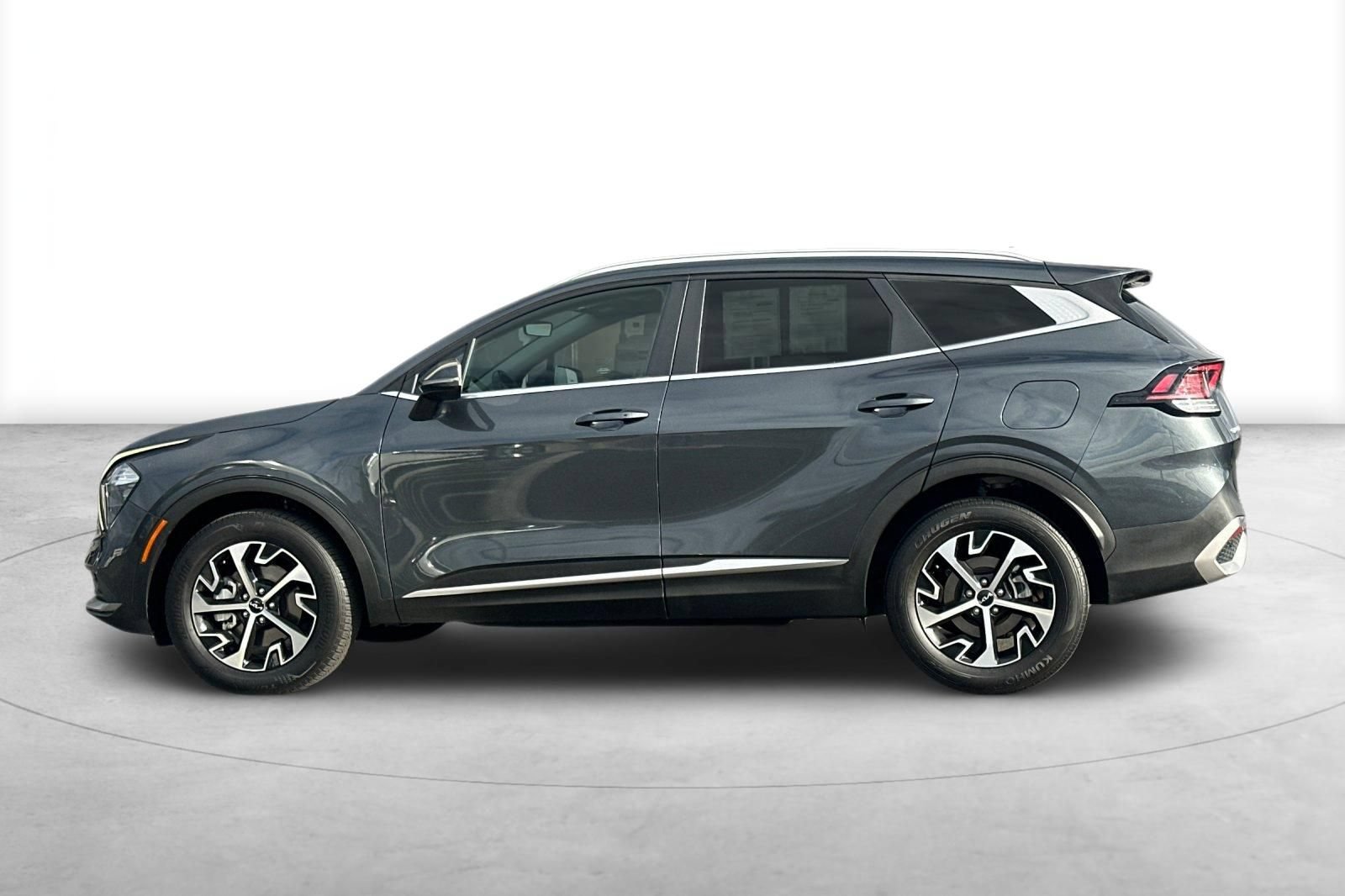 Used 2023 Kia Sportage EX AWD/4WD image 3