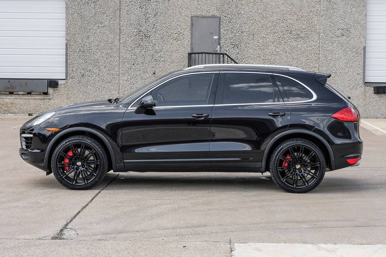 Used 2012 Porsche Cayenne Turbo AWD/4WD image 16