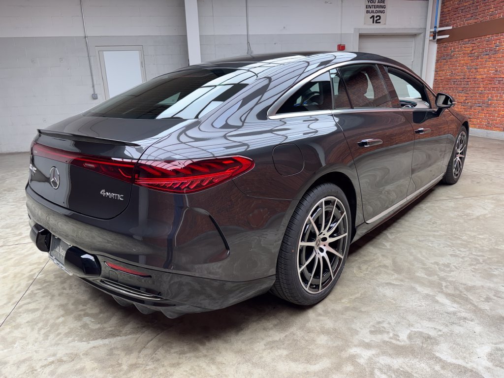 Certified 2023 Mercedes-Benz EQS 580 4MATIC Sedan w/ Exclusive Trim Package image 6