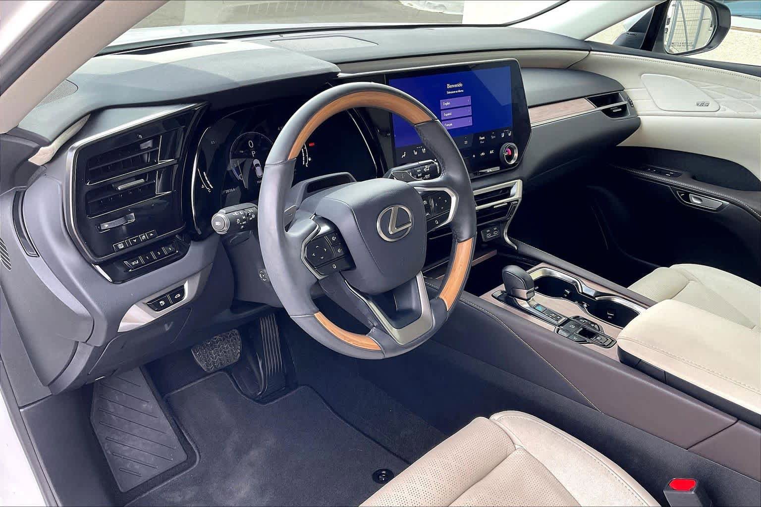Certified 2024 Lexus RX 350 AWD w/ Convenience Package image 17