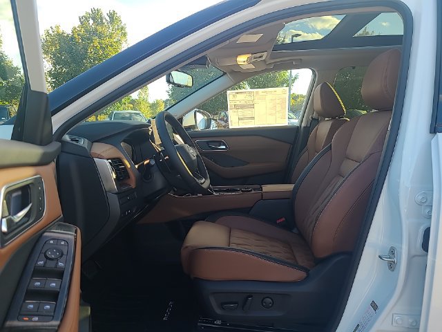 New 2026 Nissan Rogue Platinum AWD/4WD image 12