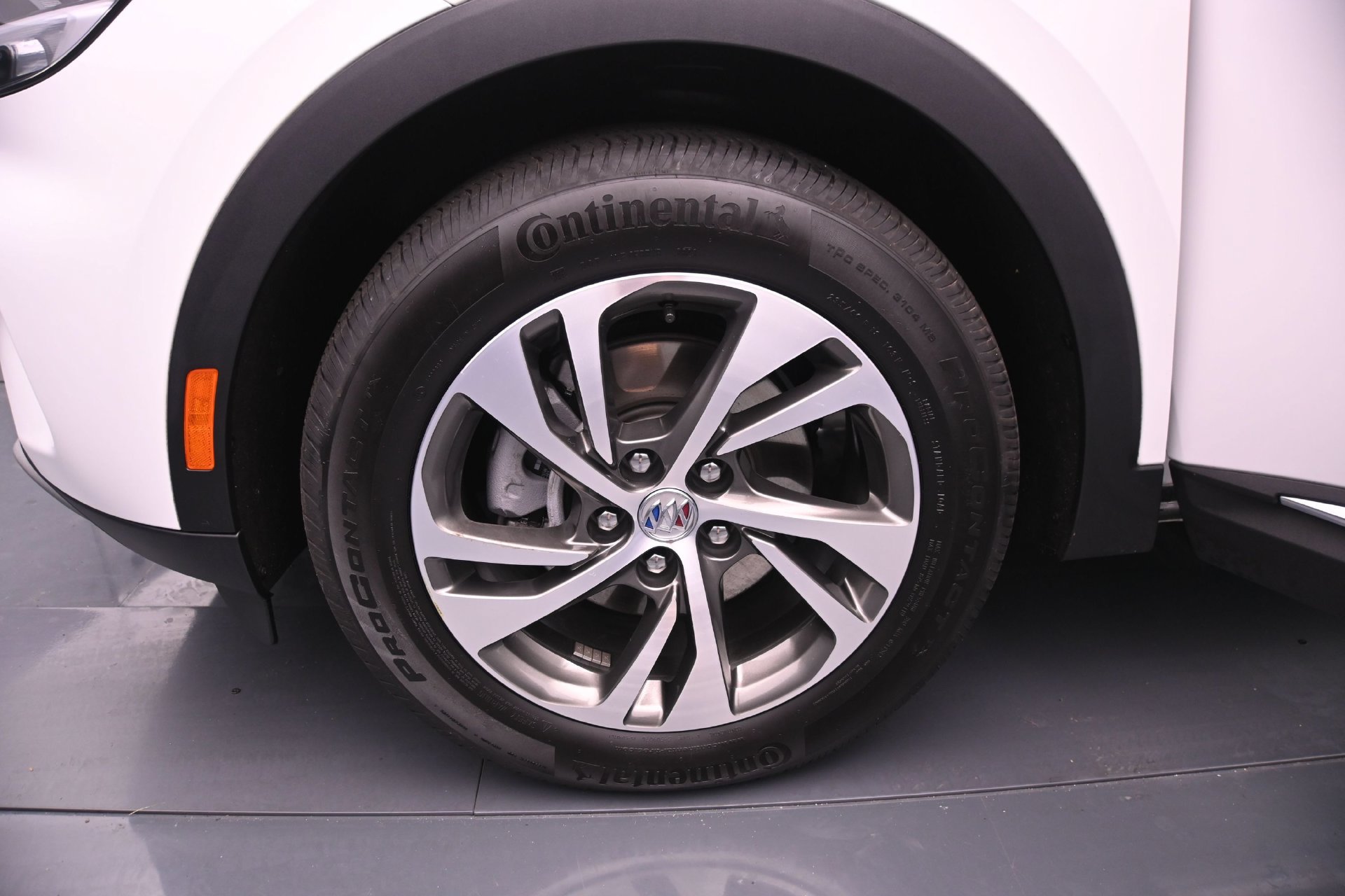 Used 2023 Buick Envision Essence AWD/4WD image 27