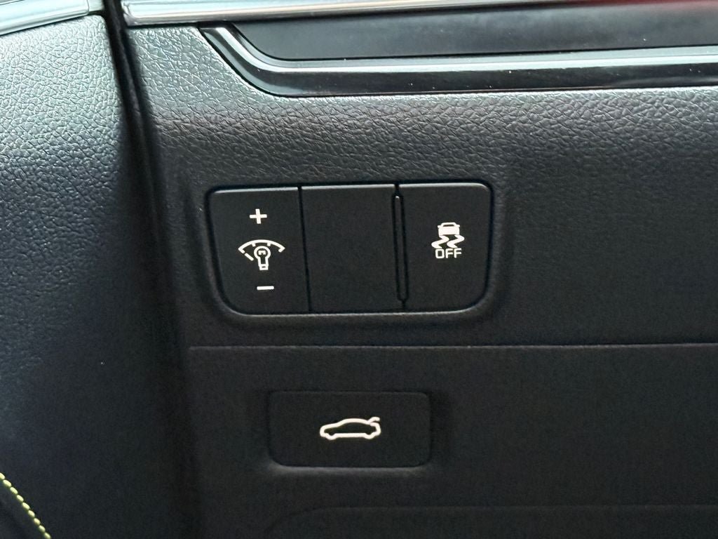 Used 2025 Kia K5 GT FWD image 18