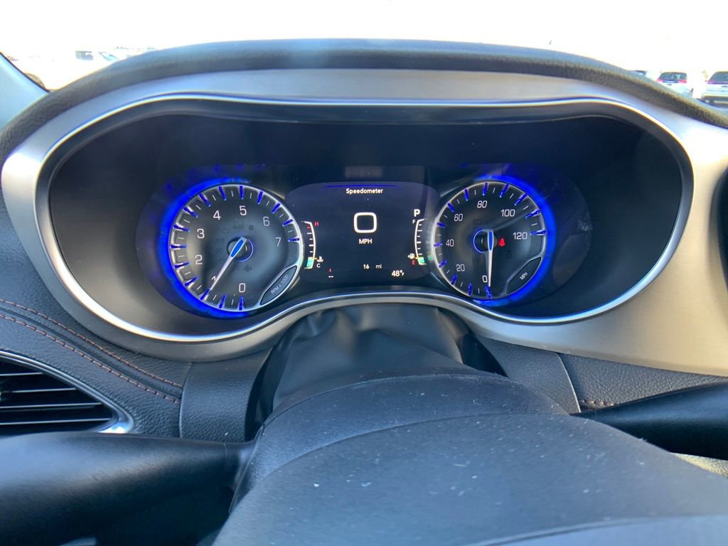 New 2026 Chrysler Pacifica Pinnacle image 16