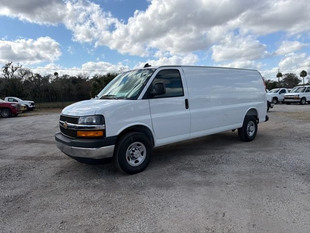 New 2026 Chevrolet Express 3500 Extended w/ Driver Convenience Package RWD video 2