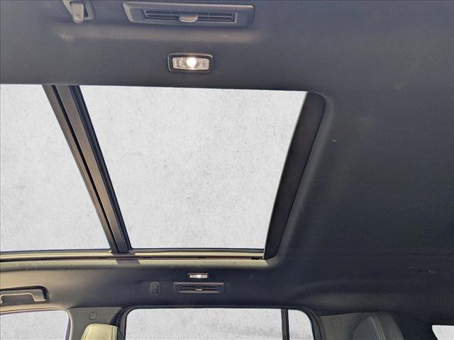 Used 2022 GMC Yukon XL Denali image 19
