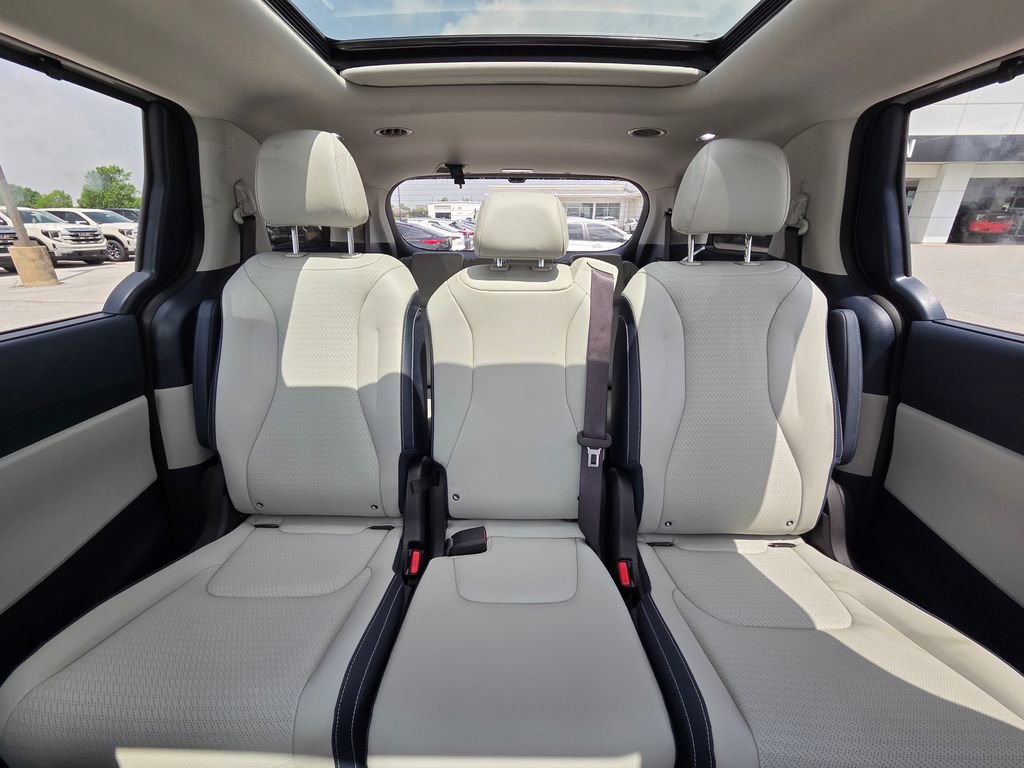 Used 2026 Kia Carnival SX Prestige FWD image 30
