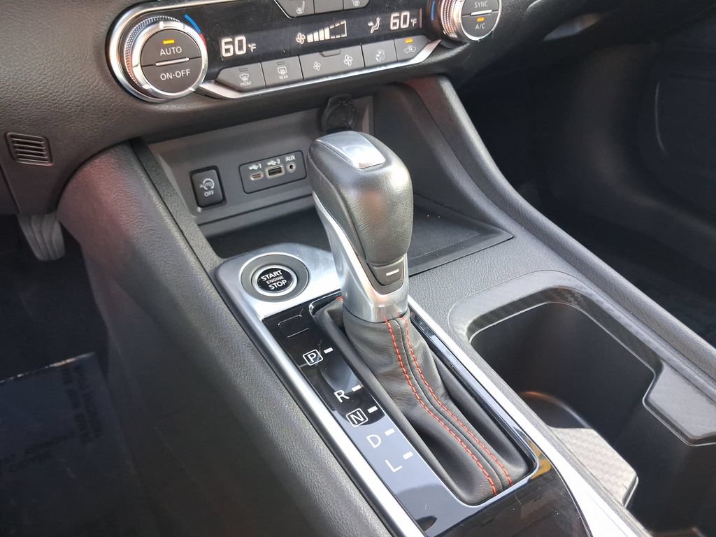 Used 2025 Nissan Sentra SR FWD image 28