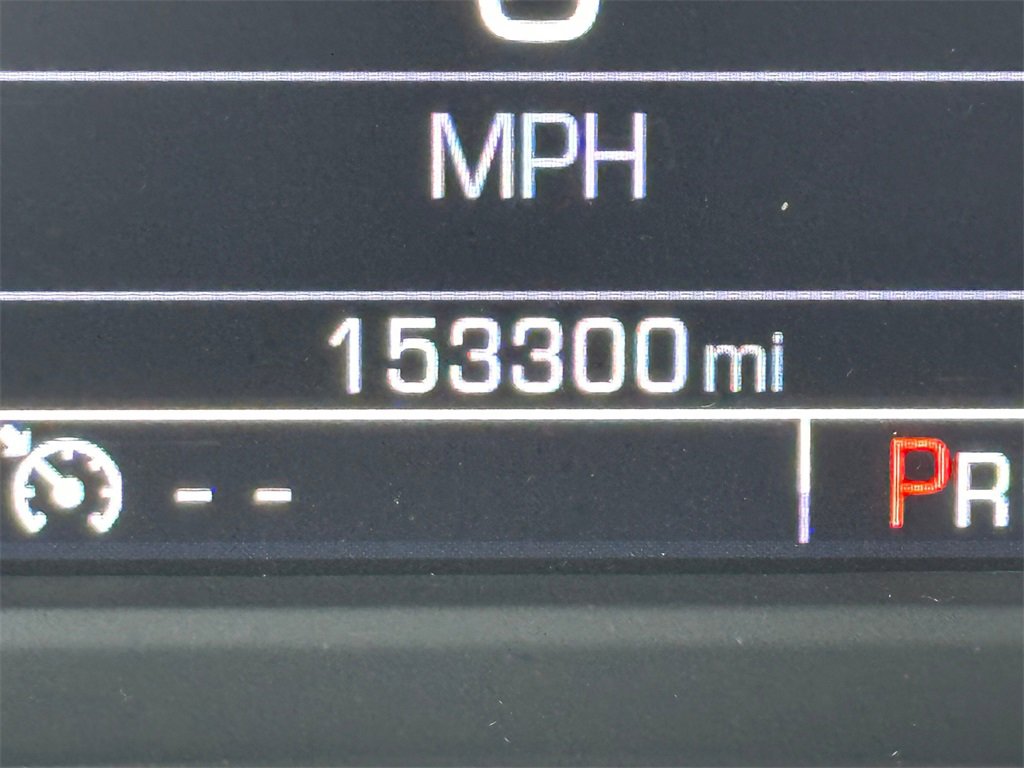 Used 2016 Chevrolet Suburban LT image 31