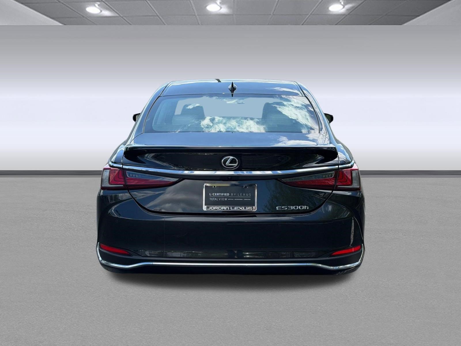 Certified 2025 Lexus ES 300h Ultra Luxury w/ Accessory Package (Z1) FWD image 11