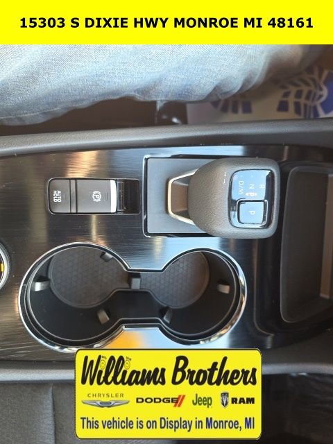 Used 2024 Nissan Rogue SV image 19