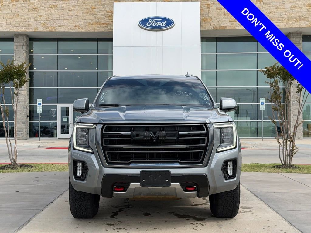 Used 2023 GMC Yukon XL AT4 w/ Technology Package AWD/4WD image 2