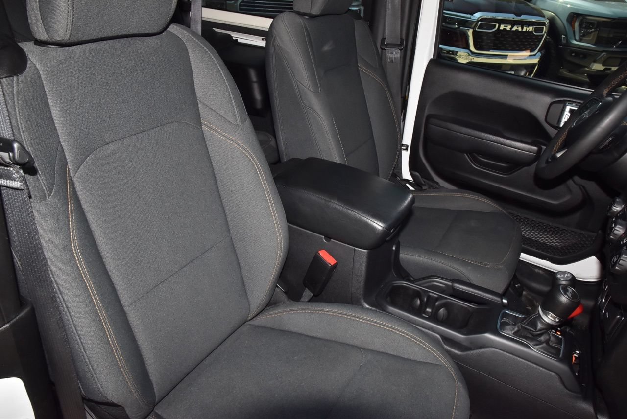 Used 2024 Jeep Wrangler Sport AWD/4WD image 19
