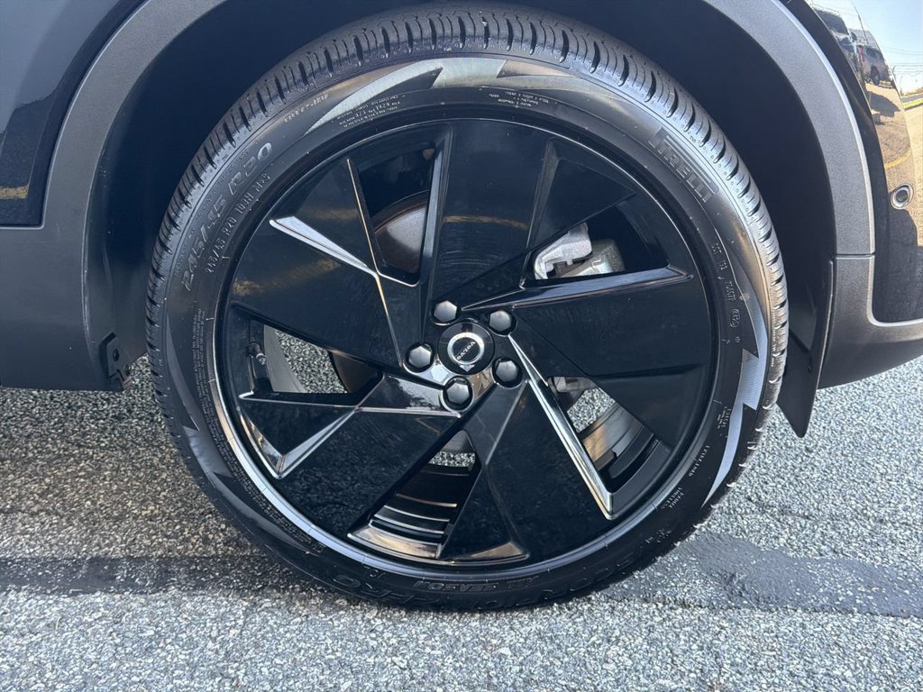 New 2026 Volvo XC40 B5 Ultra w/ Climate Package AWD/4WD image 13