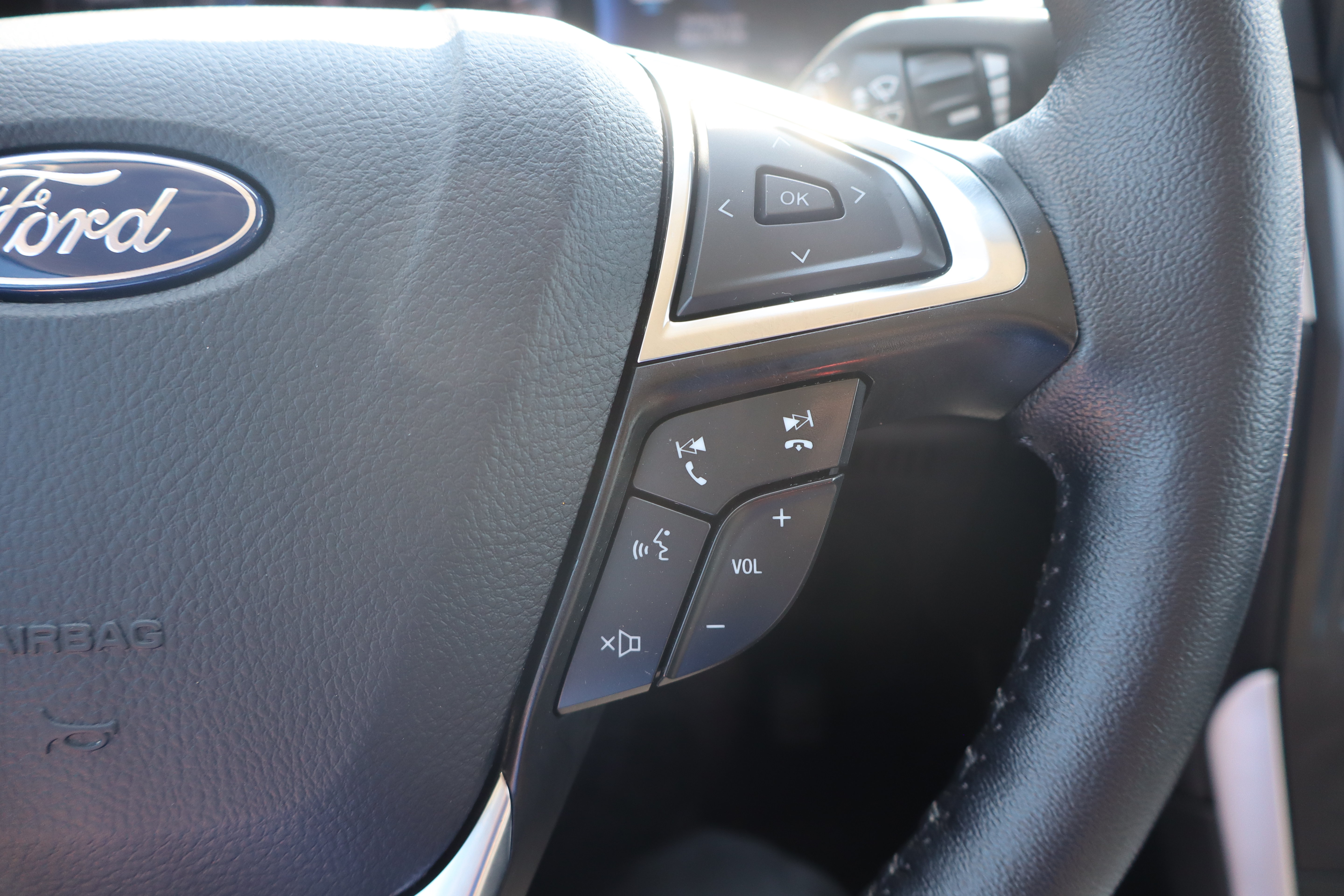Used 2024 Ford Edge SEL w/ Sport Appearance Package AWD/4WD image 18