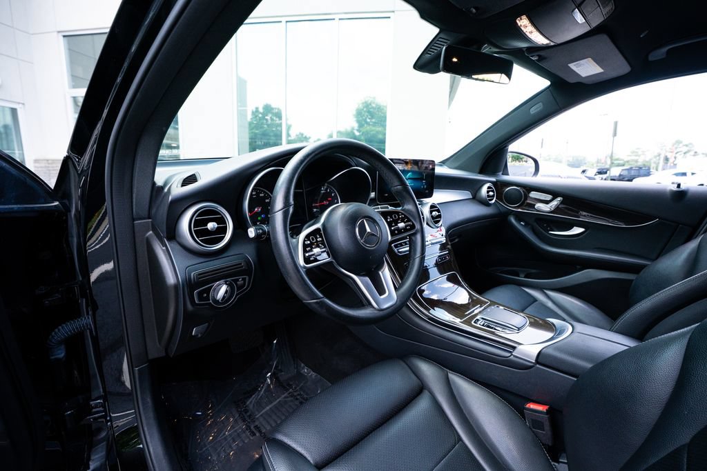 Used 2021 Mercedes-Benz GLC 300 4MATIC w/ Premium Package image 28