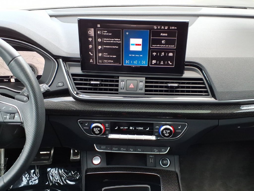 Used 2024 Audi SQ5 Prestige w/ Prestige Package AWD/4WD image 17