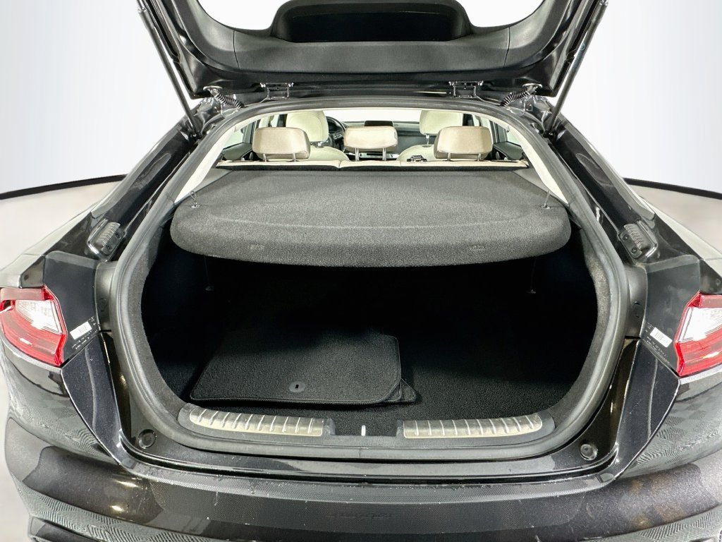 Used 2019 Kia Stinger Premium RWD image 28