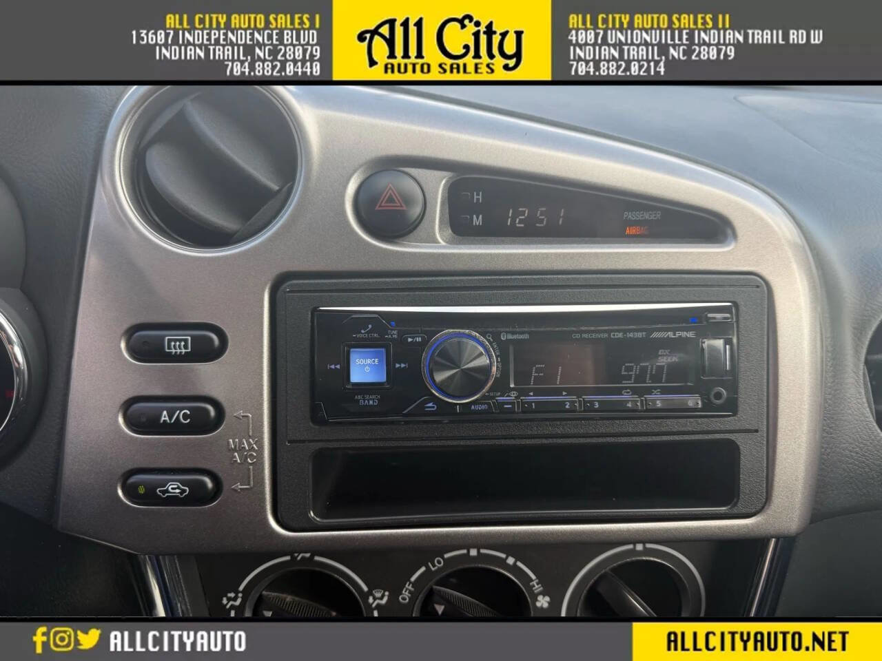 Used 2008 Toyota Matrix XR FWD image 22