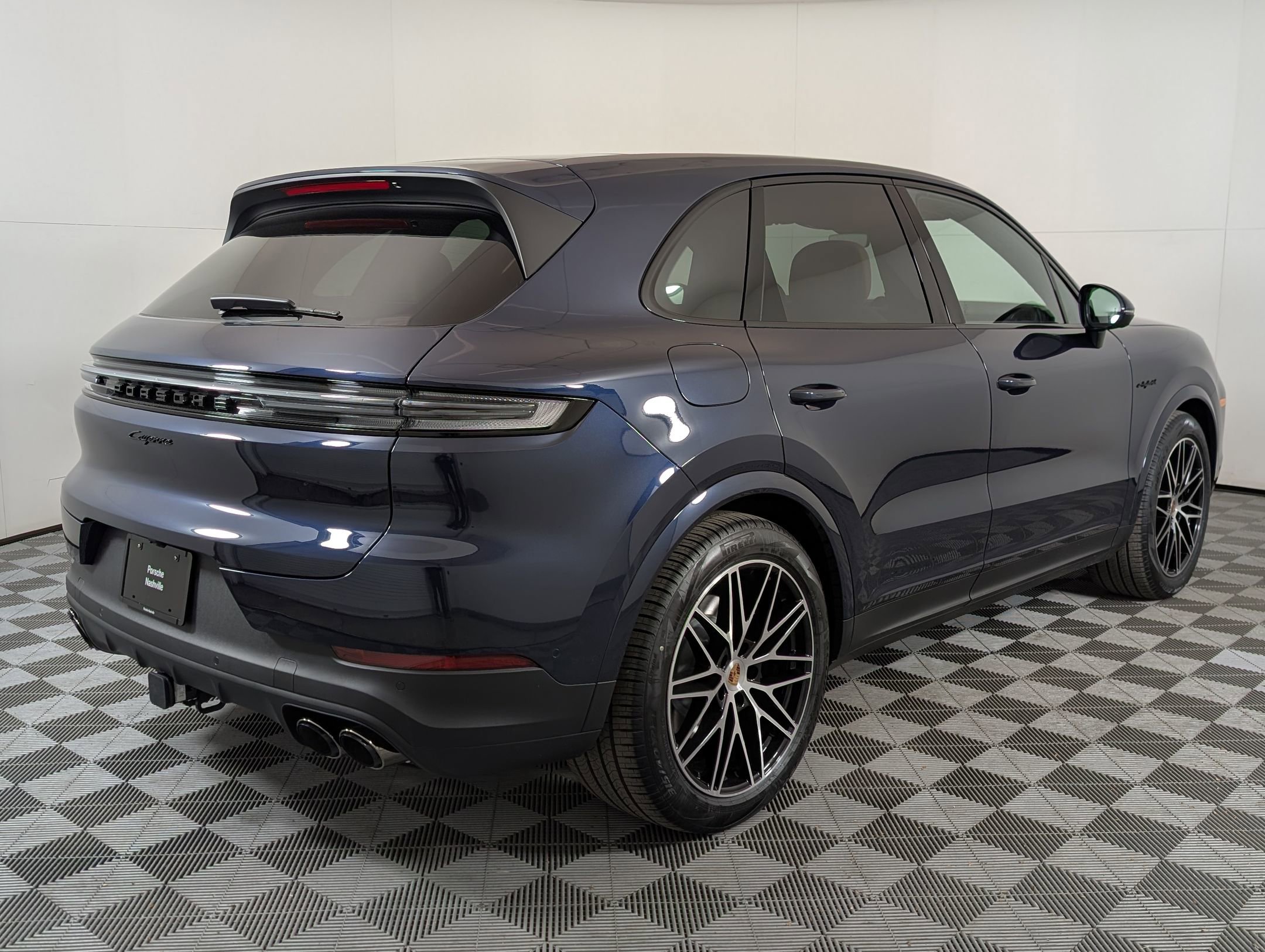 New 2026 Porsche Cayenne E-Hybrid image 10