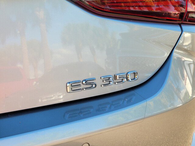 Used 2022 Lexus ES 350 F Sport image 10