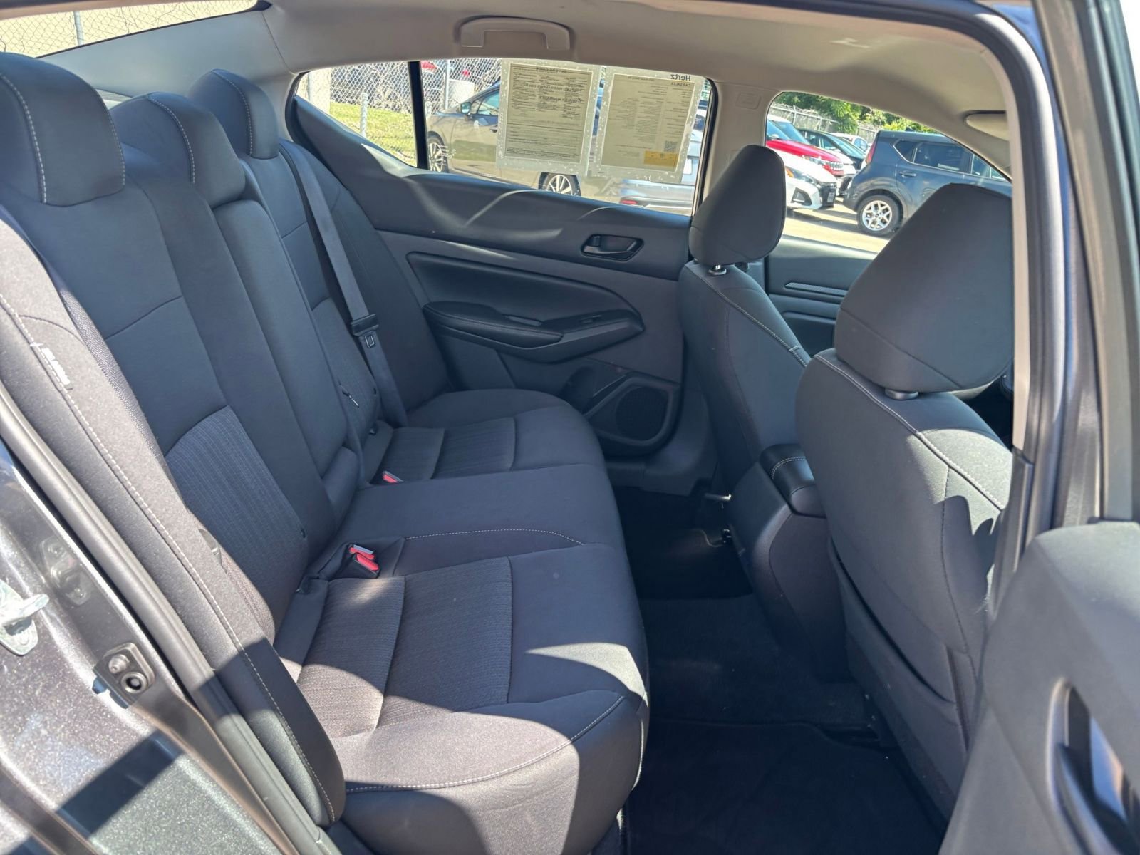 Used 2025 Nissan Altima 2.5 SV FWD image 25