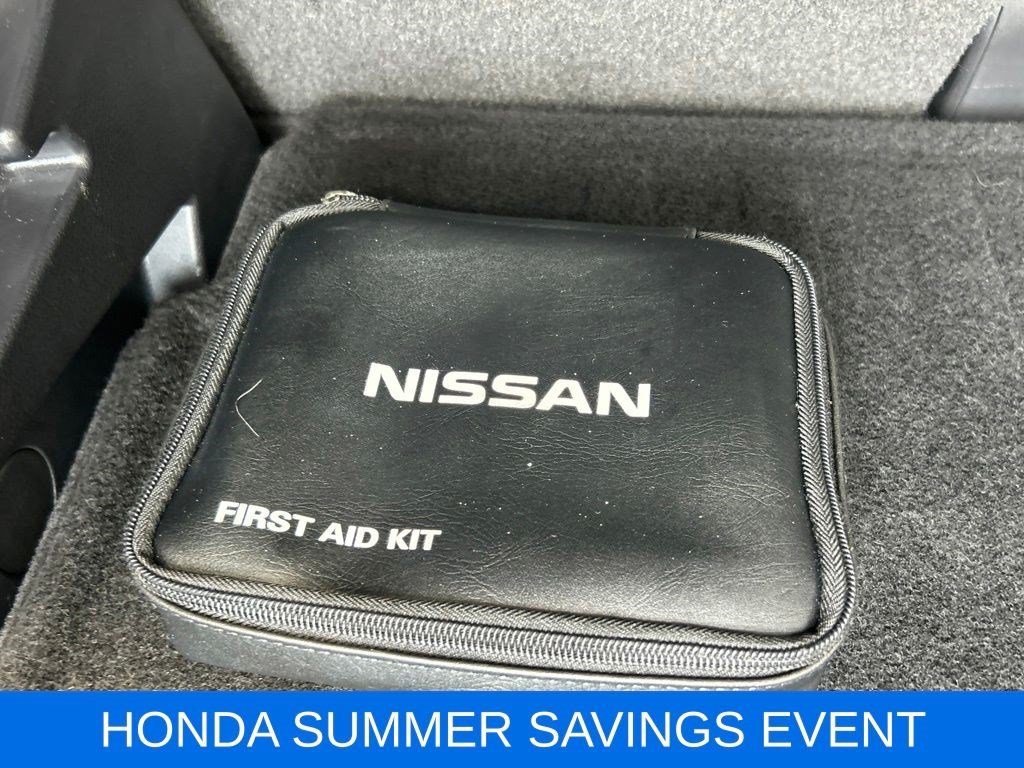 Used 2020 Nissan Rogue S FWD image 12
