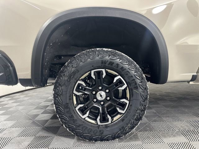 New 2026 Chevrolet Silverado 1500 ZR2 image 9