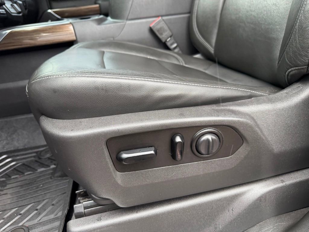 Used 2020 Chevrolet Silverado 1500 LT Trail Boss AWD/4WD image 14