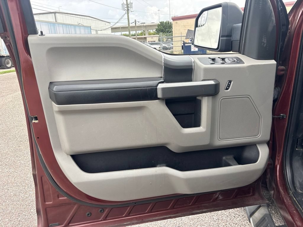 Used 2016 Ford F150 XLT w/ Equipment Group 302A Luxury RWD image 10