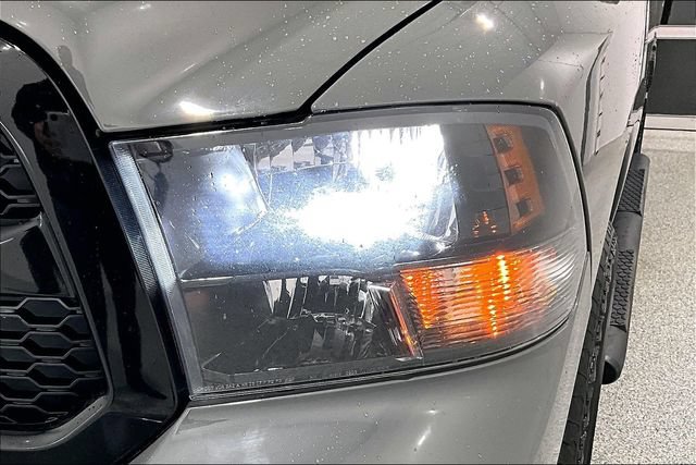 Used 2022 RAM 1500 Express w/ Ceramic Grey Express Package AWD/4WD image 42