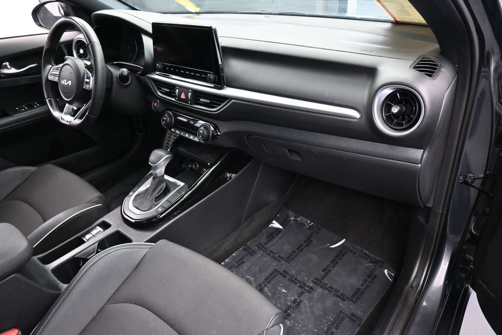 Used 2024 Kia Forte GT-Line w/ GT-Line Premium Package FWD image 45