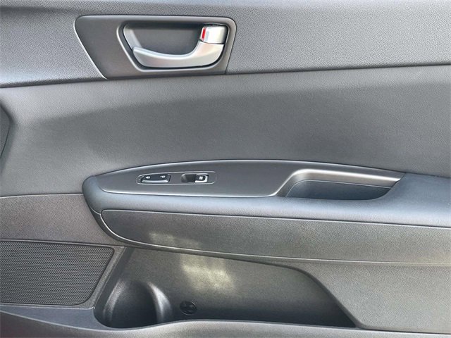 Used 2019 Kia Optima S w/ S Panoramic Sunroof Package image 17