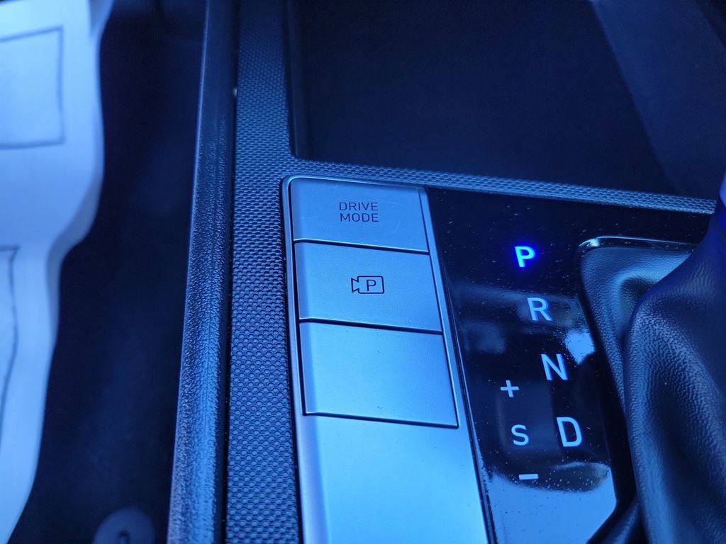 Certified 2023 Hyundai Elantra SEL image 33