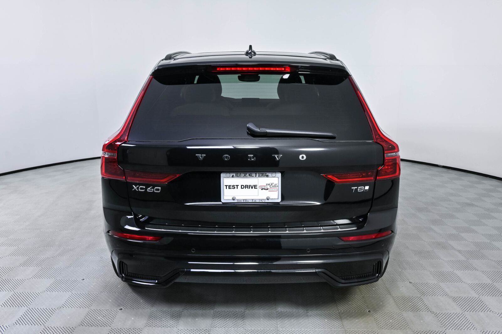 New 2026 Volvo XC60 T8 Plus w/ Protection Package Premier AWD/4WD image 29