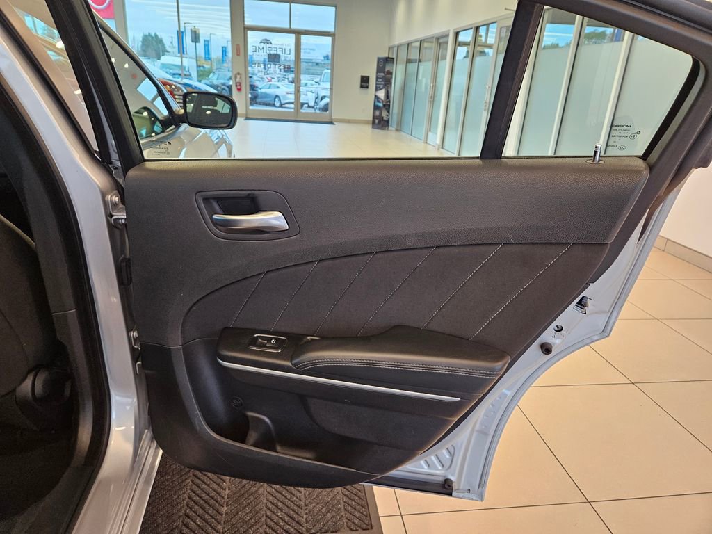 Used 2023 Dodge Charger SXT image 29