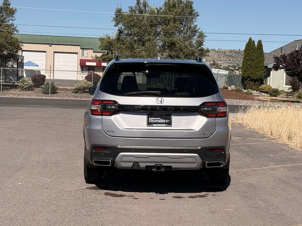 Used 2023 Honda Pilot Elite image 5