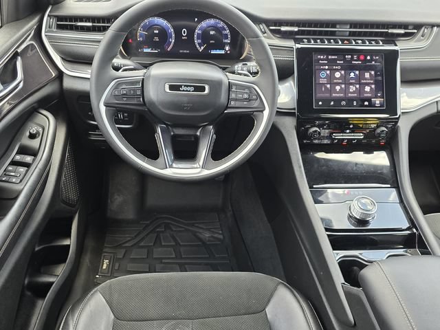 Used 2023 Jeep Grand Cherokee L Laredo AWD/4WD image 11