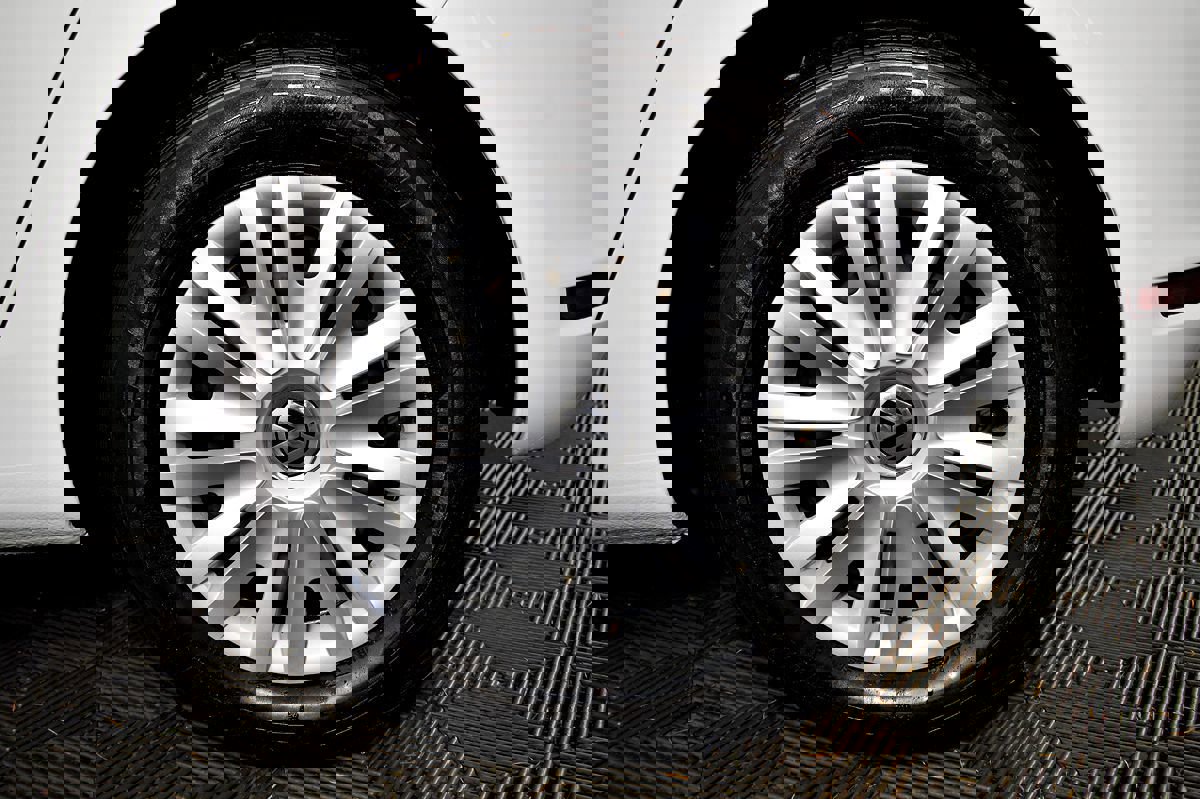 Used 2014 Volkswagen Golf 4-Door image 39