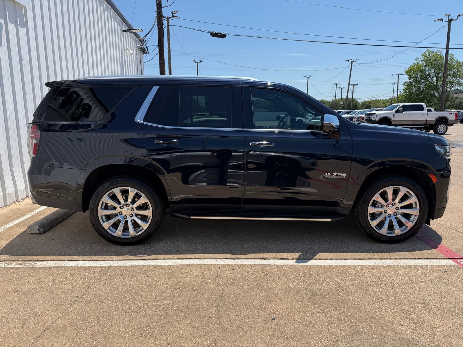 Used 2022 Chevrolet Tahoe Premier w/ Texas Edition RWD image 7