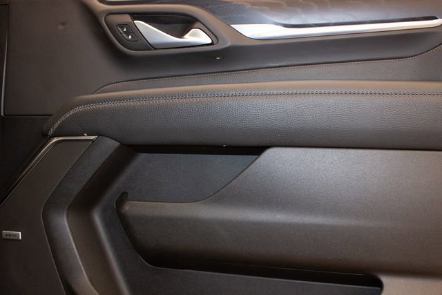 Used 2022 GMC Yukon XL Denali w/ Denali Premium Package image 11