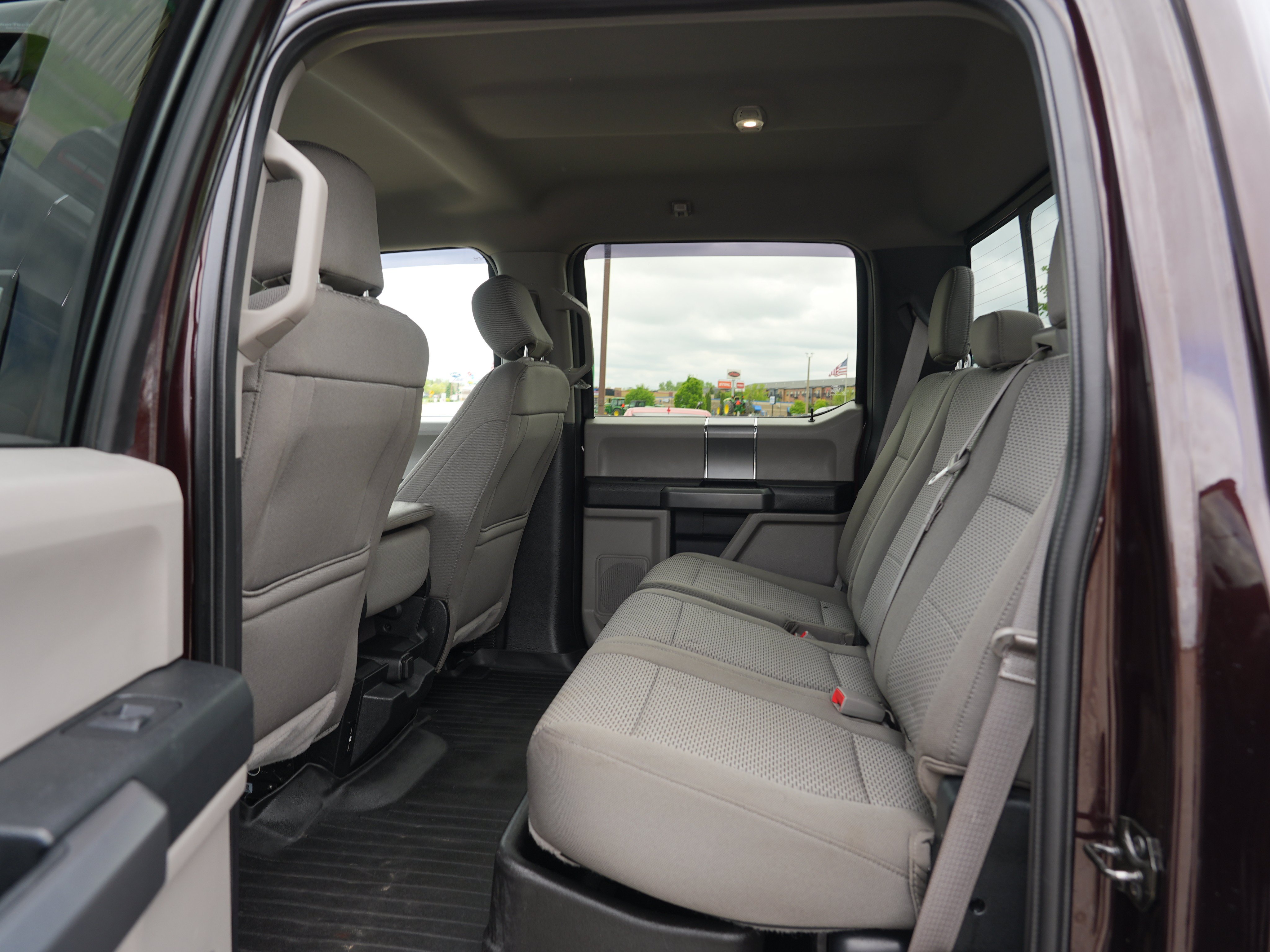 Used 2018 Ford F150 XLT w/ Equipment Group 302A Luxury AWD/4WD image 18